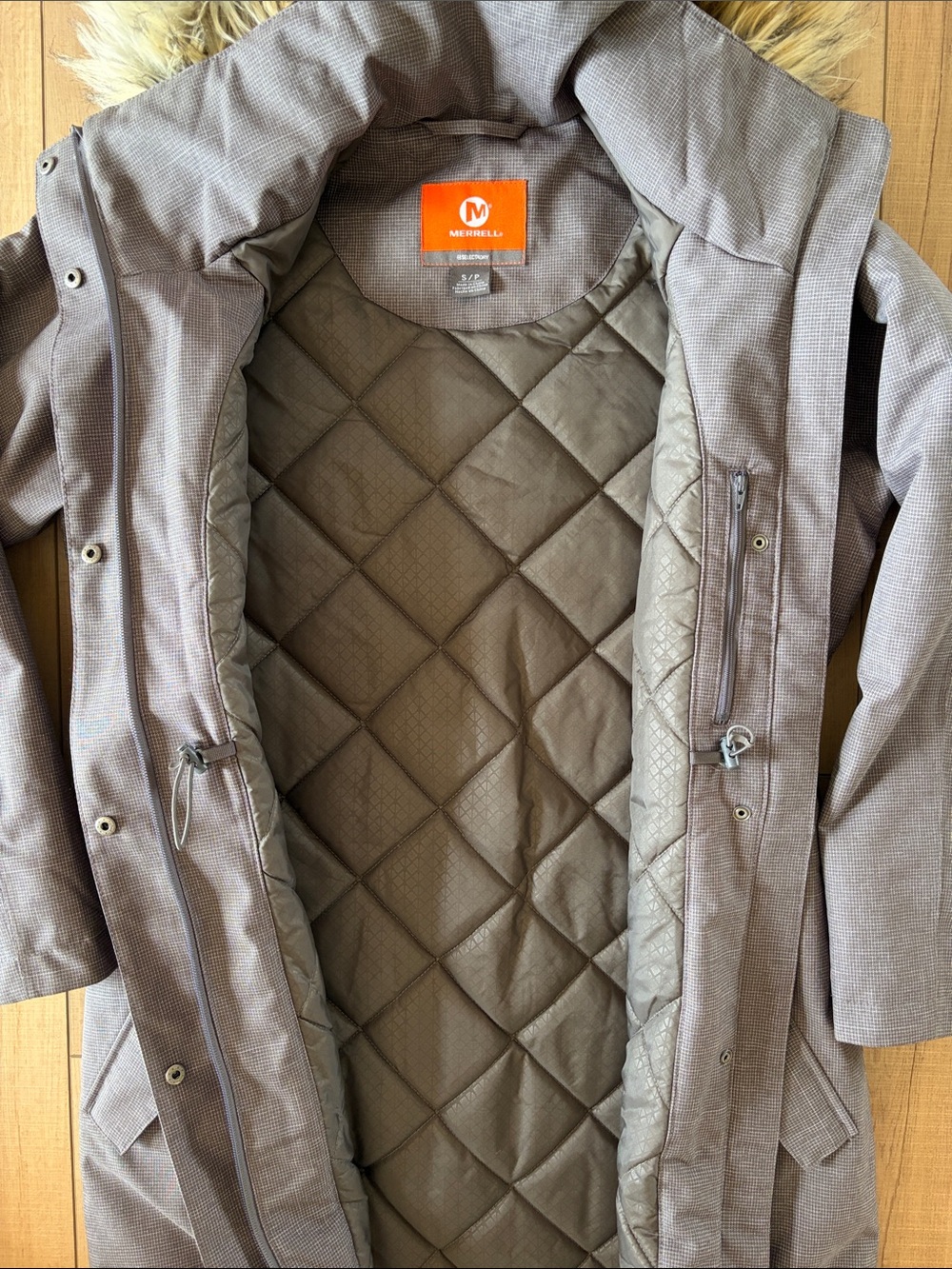 Merrell Women's Gray Long Puffer Parka with Faux Fur Trim - Picture 3 of 10